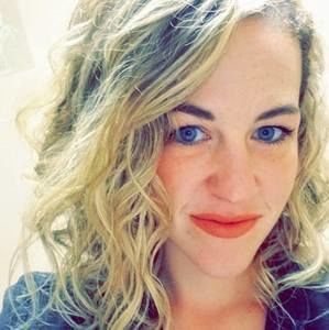 Meet your Posher, Shana